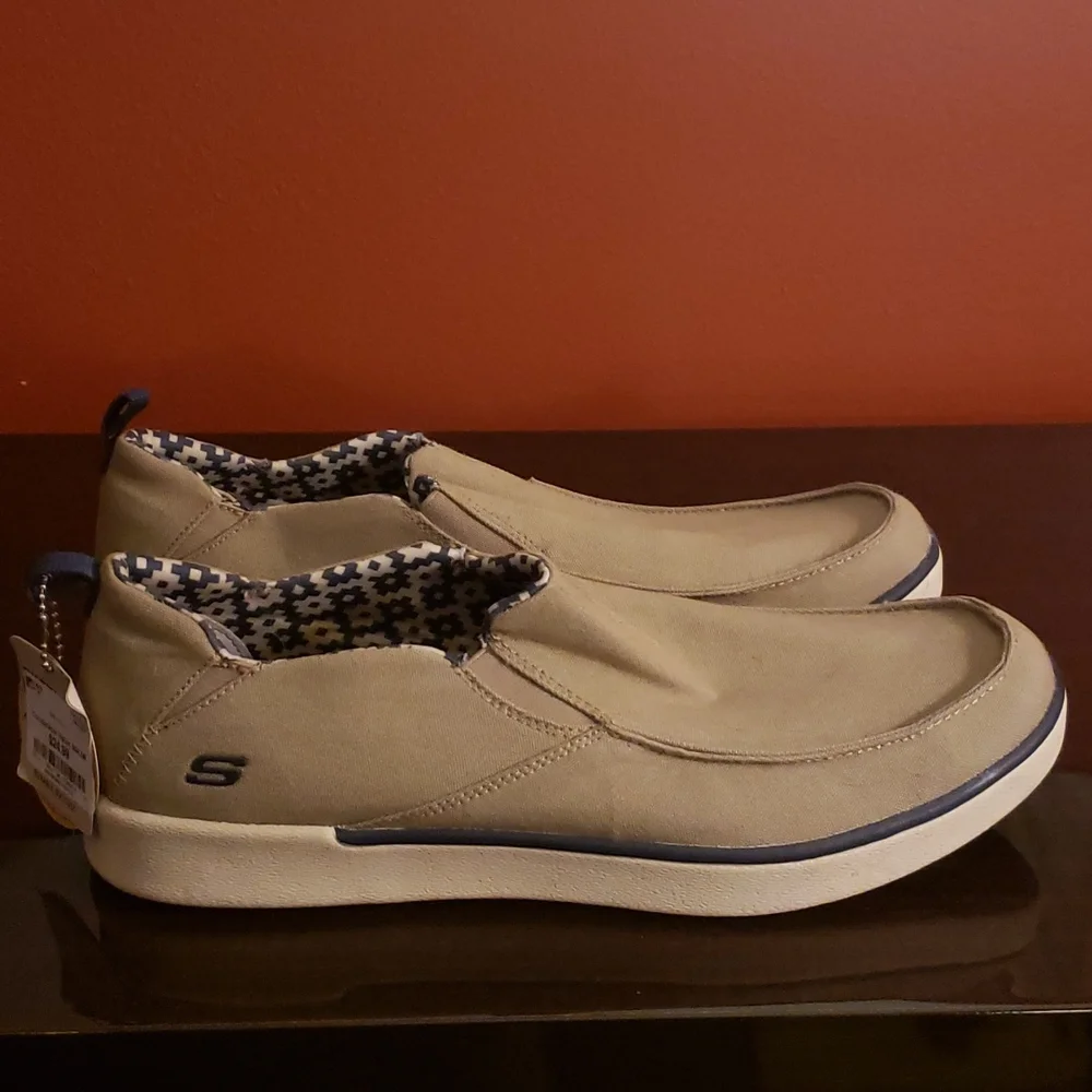 Skechers Classic Fit Air-cooled memory foam - Picture 2 of 2